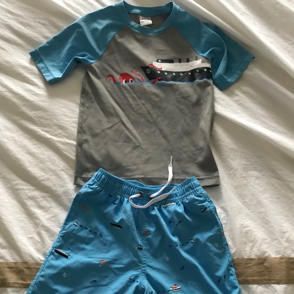 Hanna Andersson Rash Guard and embroidered Swim Trunks Size 120 6-7